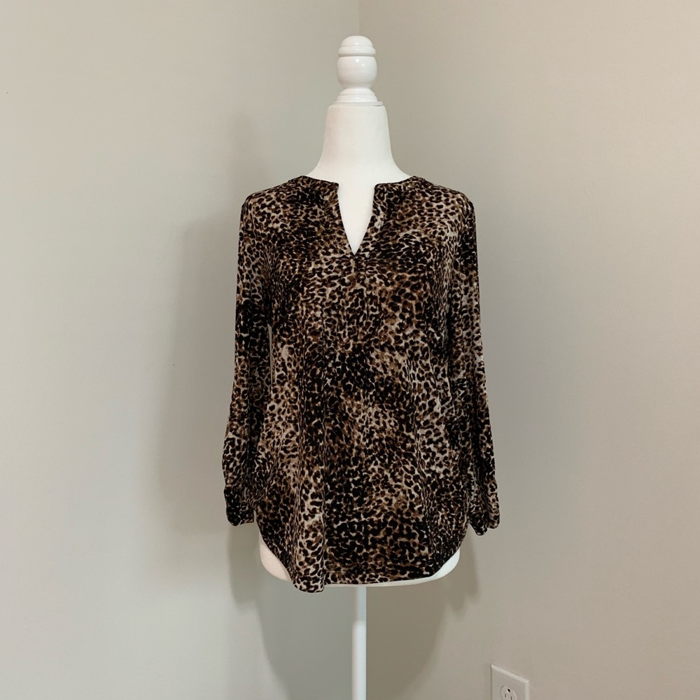 M1 Jones New York Leopard Print Blouse V-neck Classic Timeless Top Small